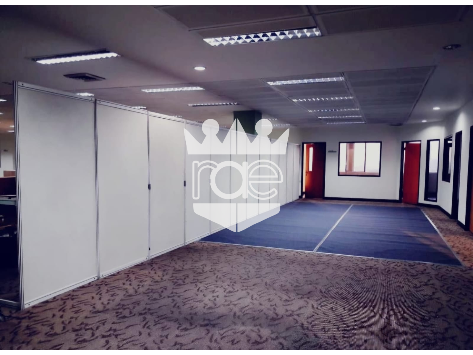R8 Sekat Ruangan